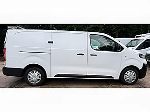 Used 2022 Vauxhall Vivaro Dynamic White - Interior and Exterior details 6