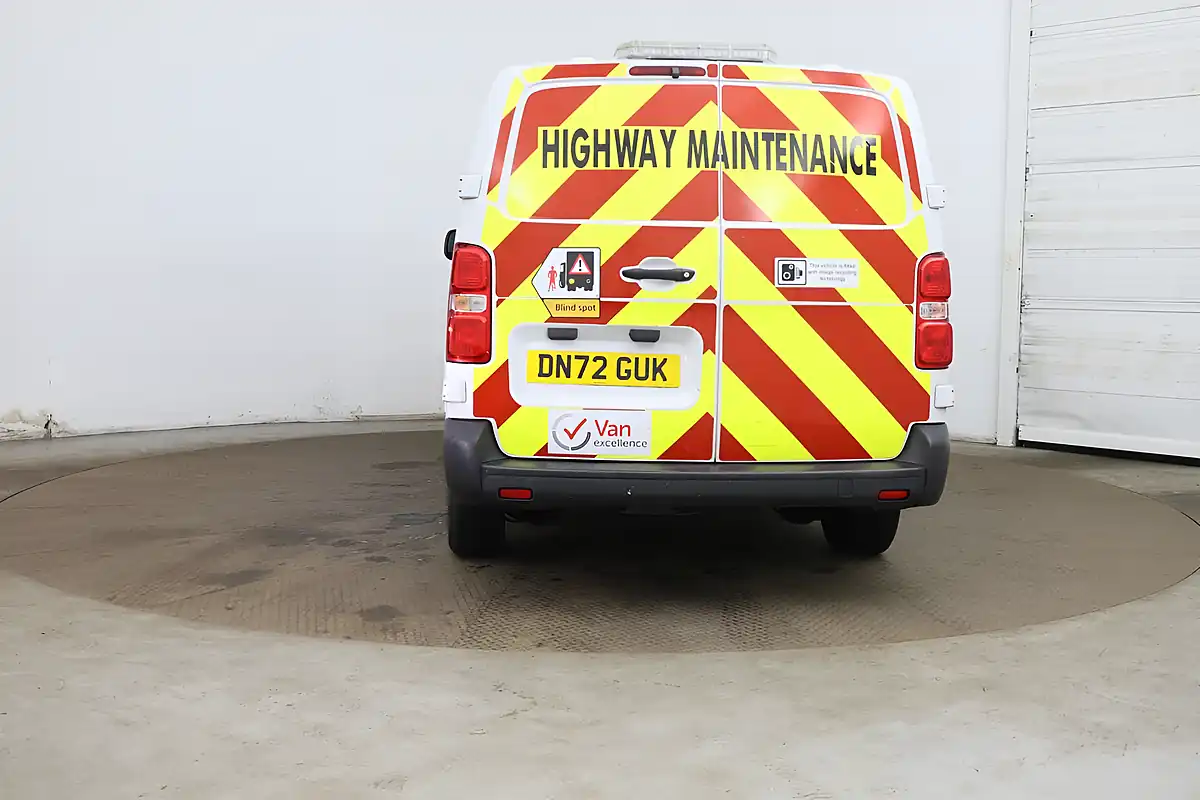 Used 2022 Vauxhall Vivaro Dynamic White - Interior and Exterior details 4
