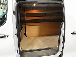 Used 2022 Vauxhall Vivaro Dynamic White - Interior and Exterior details 7