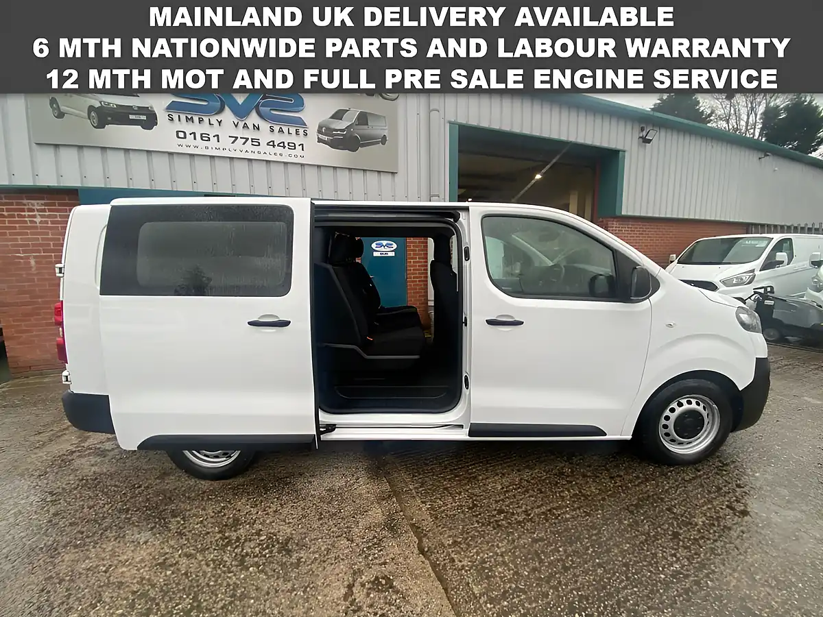 Used 2022 Vauxhall Vivaro Dynamic White - Interior and Exterior details 5