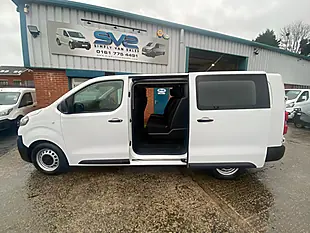 Used 2022 Vauxhall Vivaro Dynamic White - Interior and Exterior details 9