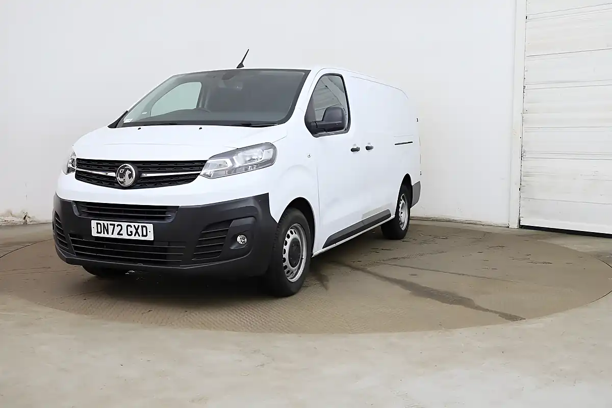 Used 2022 Vauxhall Vivaro Dynamic White - Interior and Exterior details 3