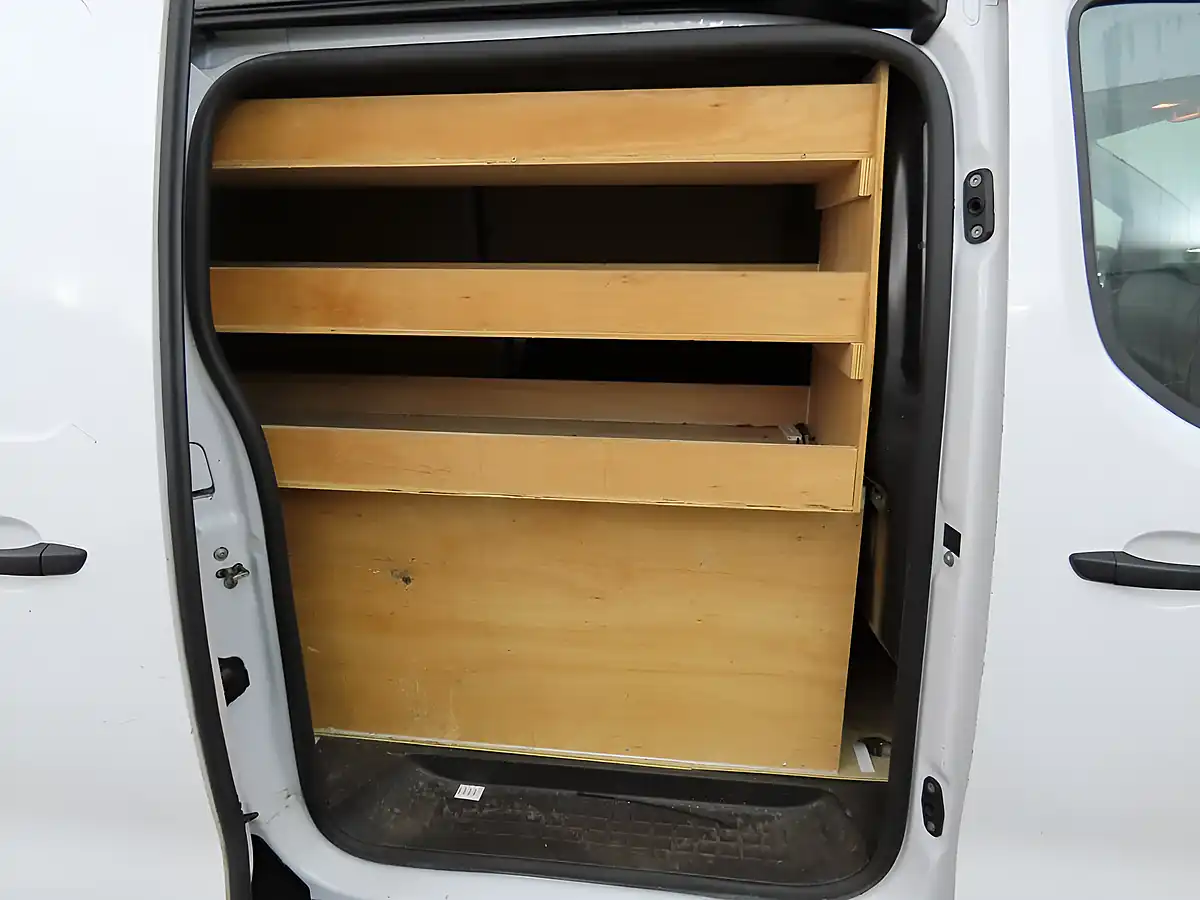 Used 2022 Vauxhall Vivaro Dynamic White - Interior and Exterior details 8