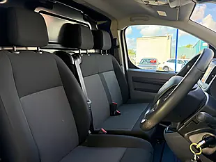 Used 2022 Vauxhall Vivaro Dynamic White - Interior and Exterior details 11