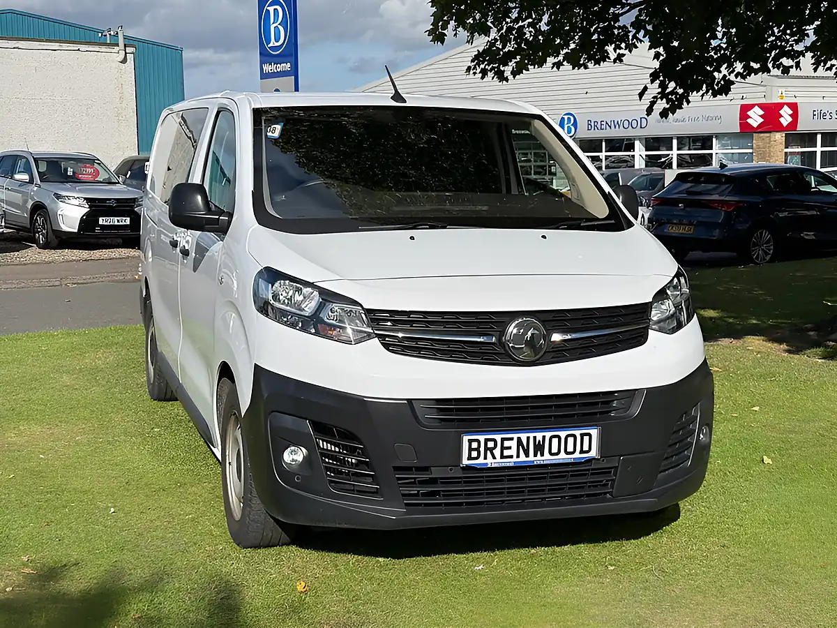 Used 2022 Vauxhall Vivaro Dynamic White - Interior and Exterior details 2