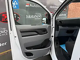 Used 2022 Vauxhall Vivaro Dynamic White - Interior and Exterior details 19