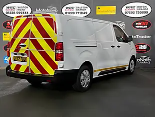 Used 2022 Vauxhall Vivaro Dynamic White - Interior and Exterior details 6