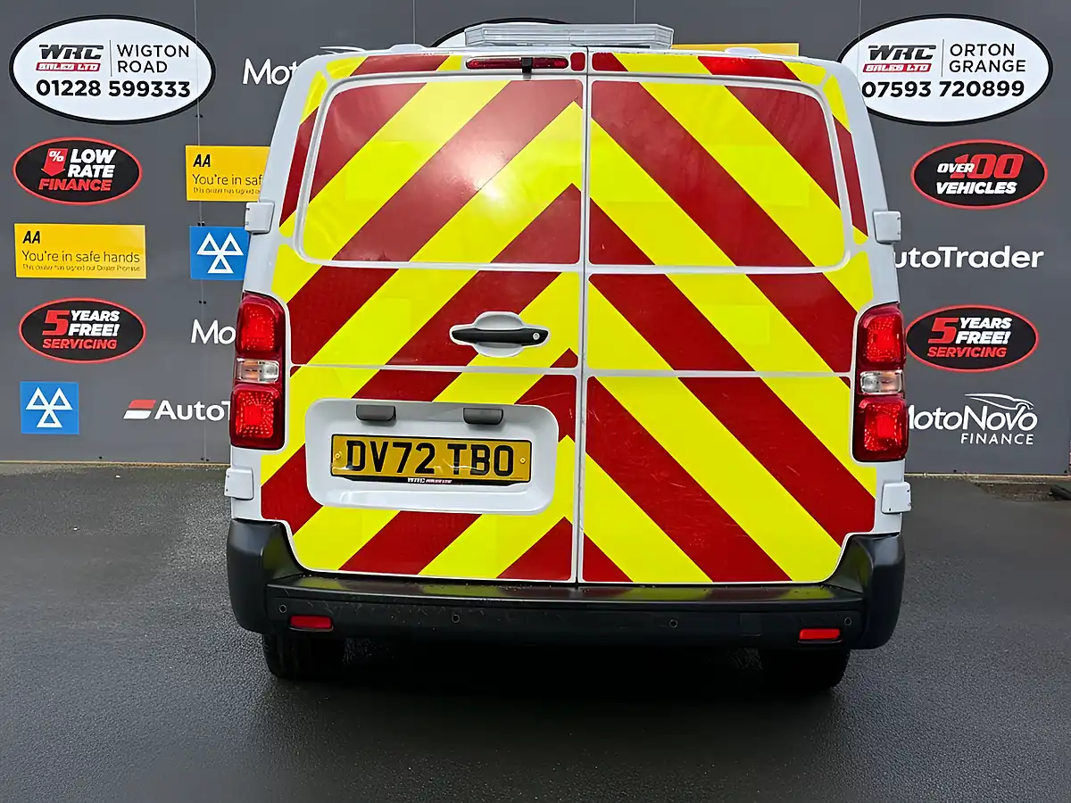 Used 2022 Vauxhall Vivaro Dynamic White - Interior and Exterior details 7