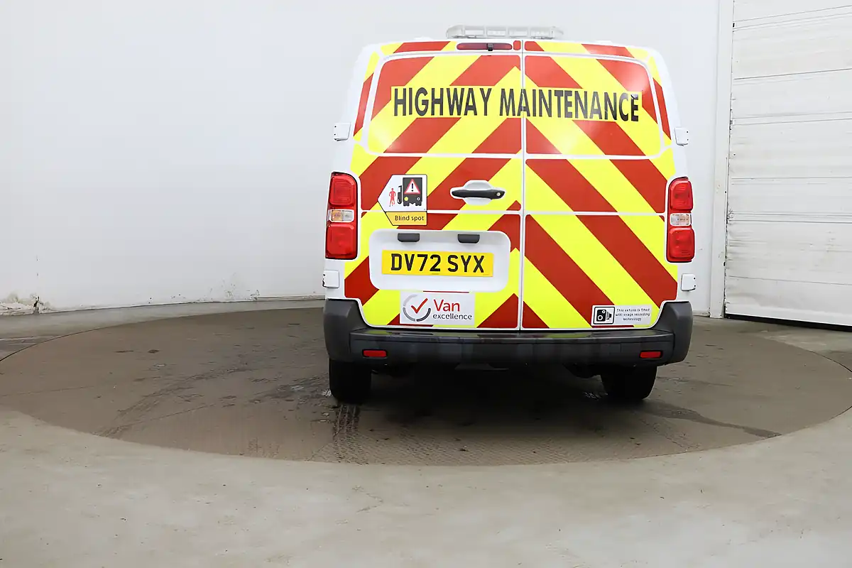 Used 2022 Vauxhall Vivaro Dynamic White - Interior and Exterior details 4