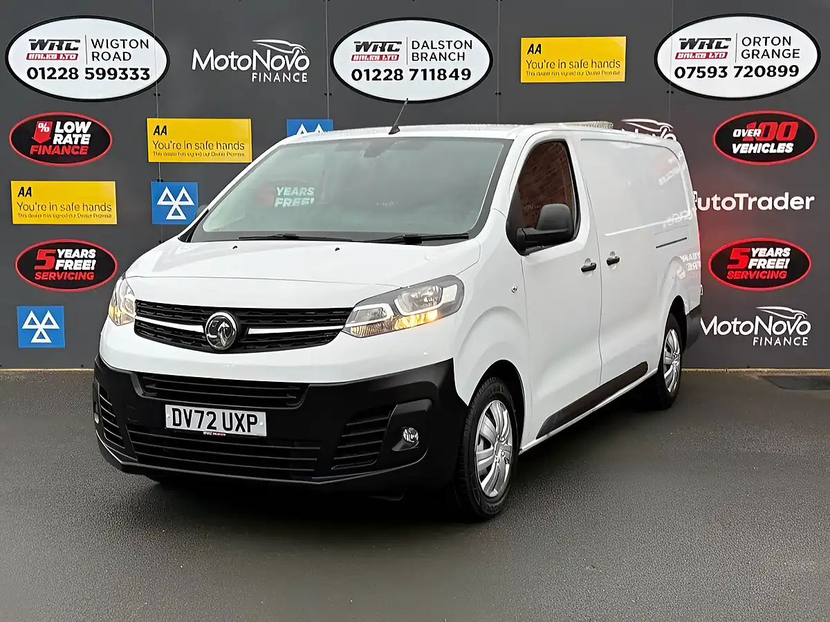 Used 2022 Vauxhall Vivaro Dynamic White - Front View