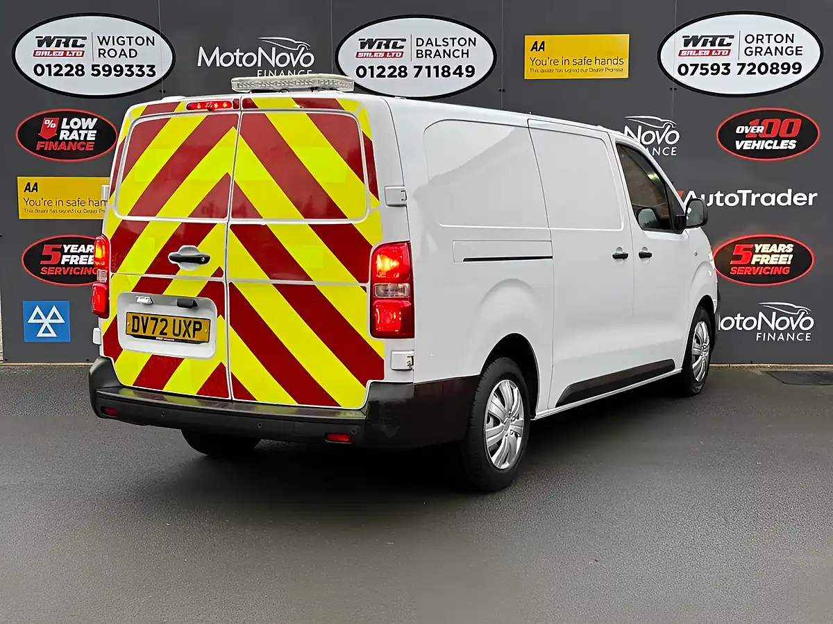 Used 2022 Vauxhall Vivaro Dynamic White - Interior and Exterior details 6