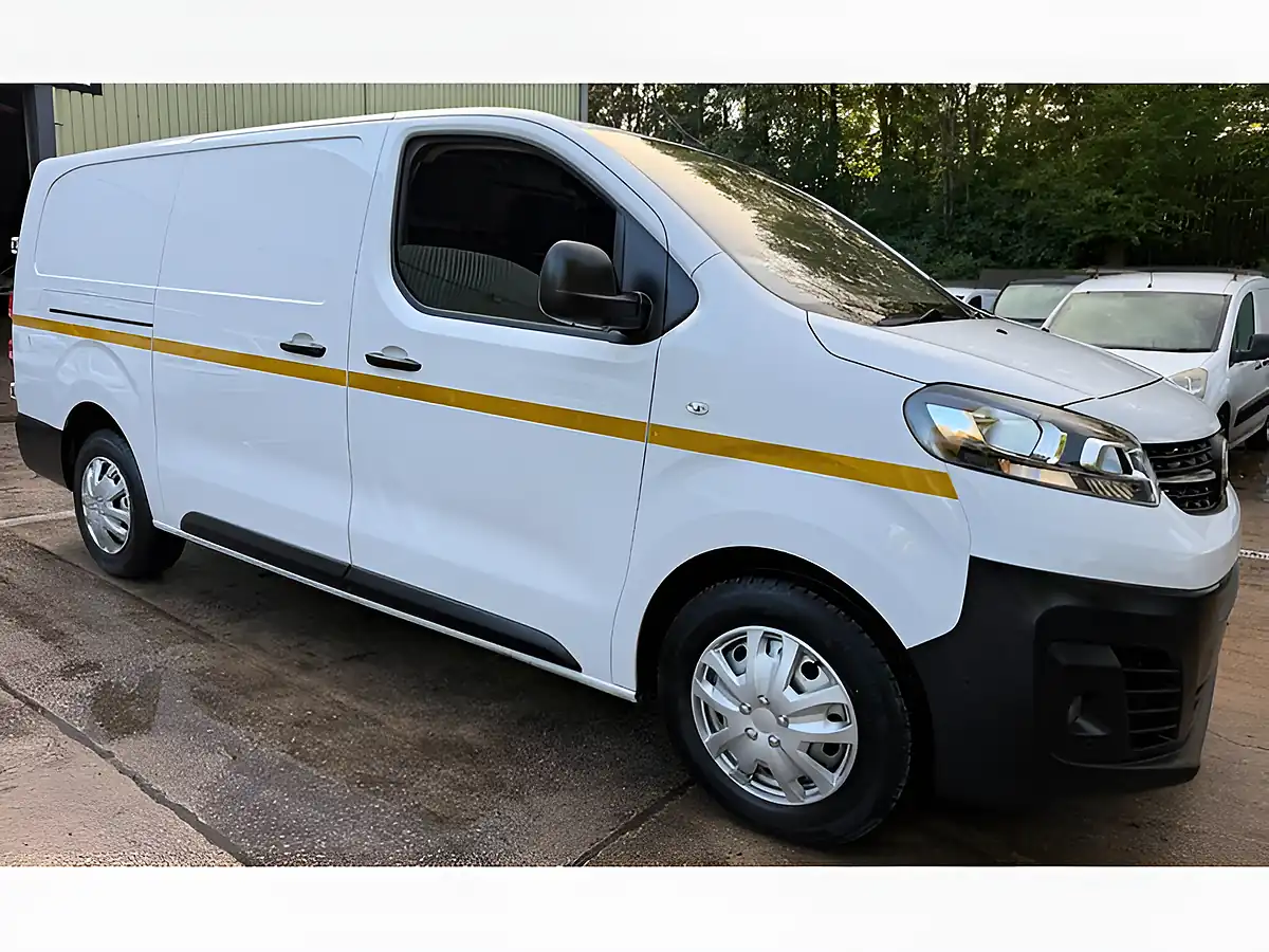 Used 2022 Vauxhall Vivaro Dynamic White - Interior and Exterior details 3