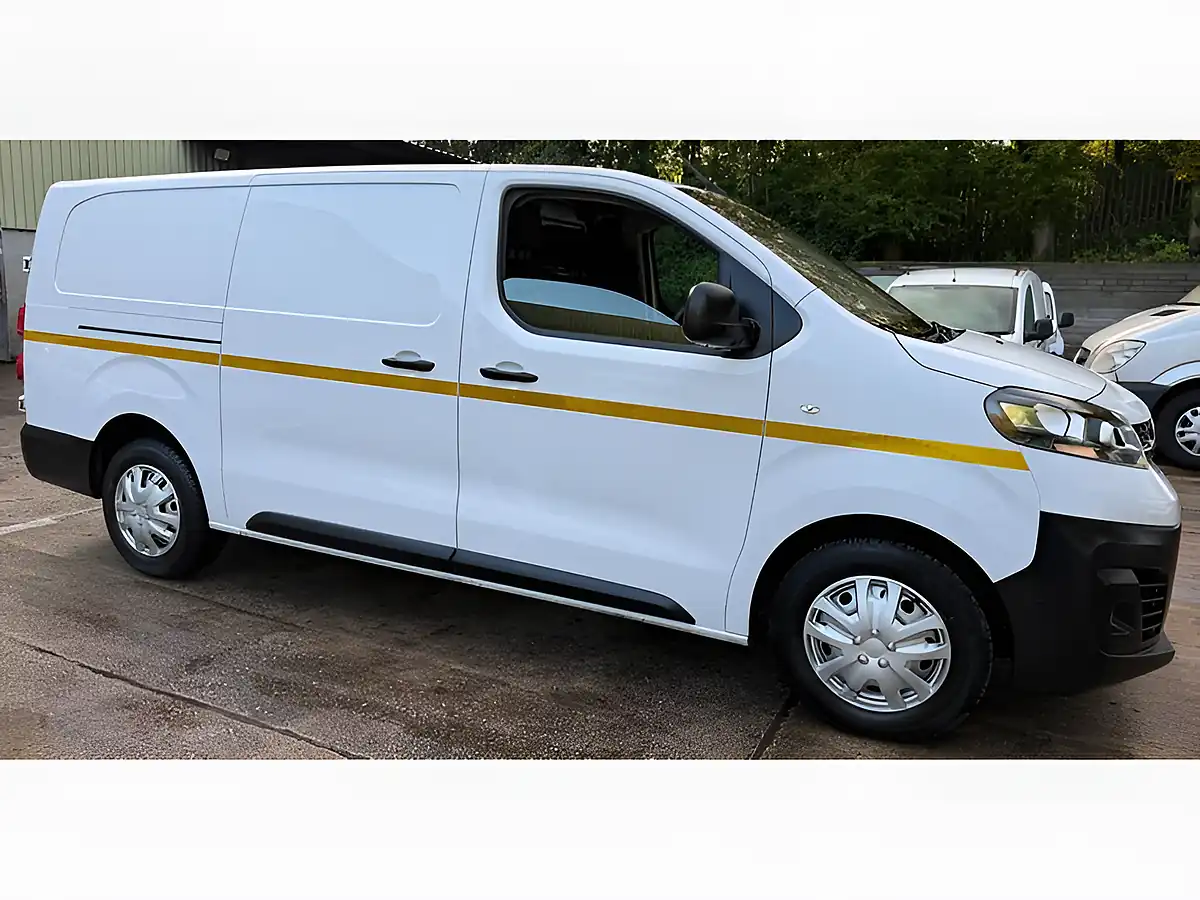 Used 2022 Vauxhall Vivaro Dynamic White - Interior and Exterior details 4