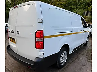 Used 2022 Vauxhall Vivaro Dynamic White - Interior and Exterior details 8