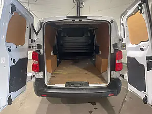 Used 2022 Vauxhall Vivaro Dynamic White - Interior and Exterior details 6