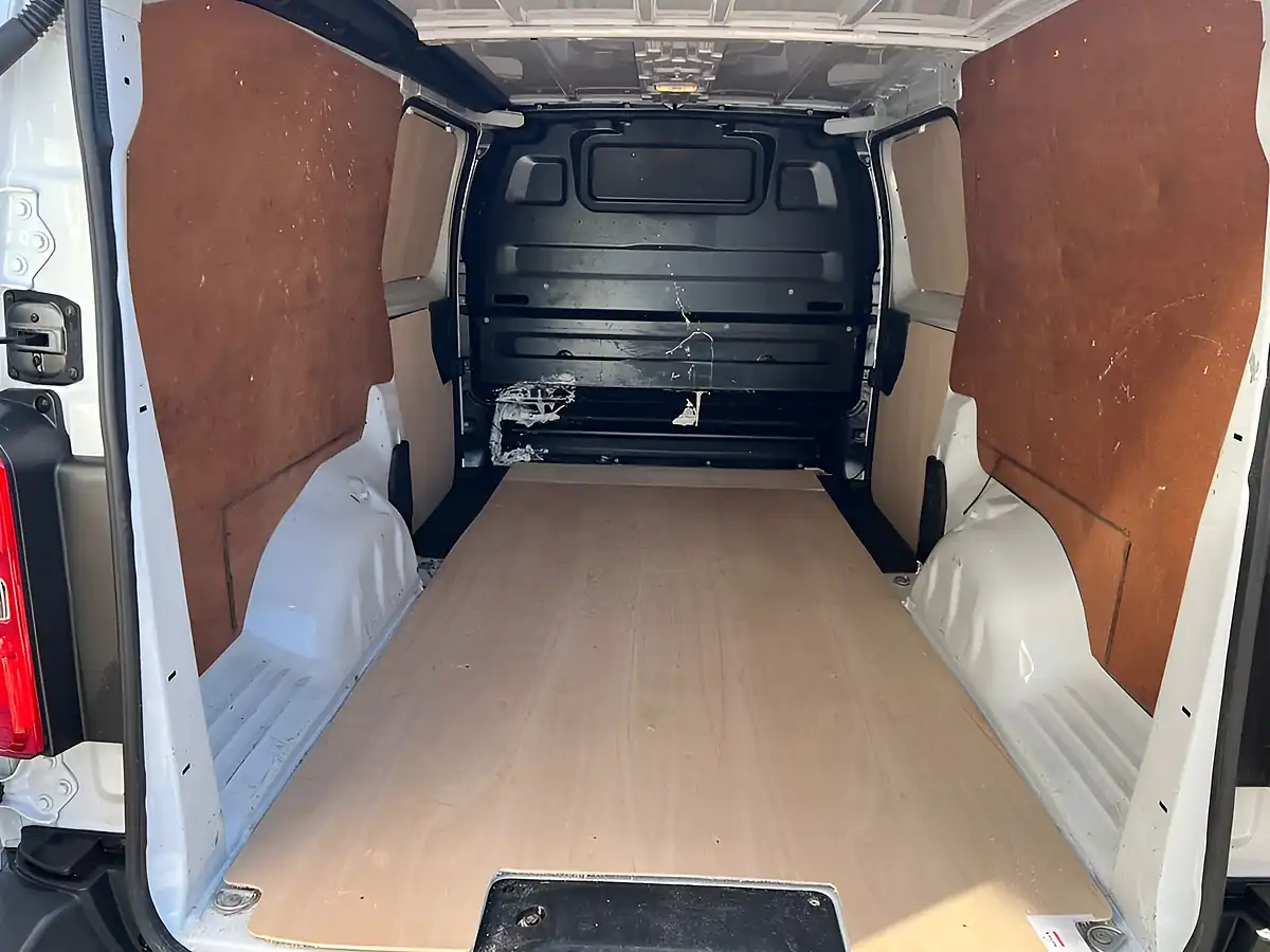 Used 2022 Vauxhall Vivaro Dynamic White - Interior and Exterior details 10