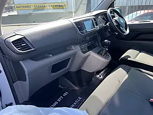 Used 2022 Vauxhall Vivaro Dynamic White - Interior and Exterior details 14