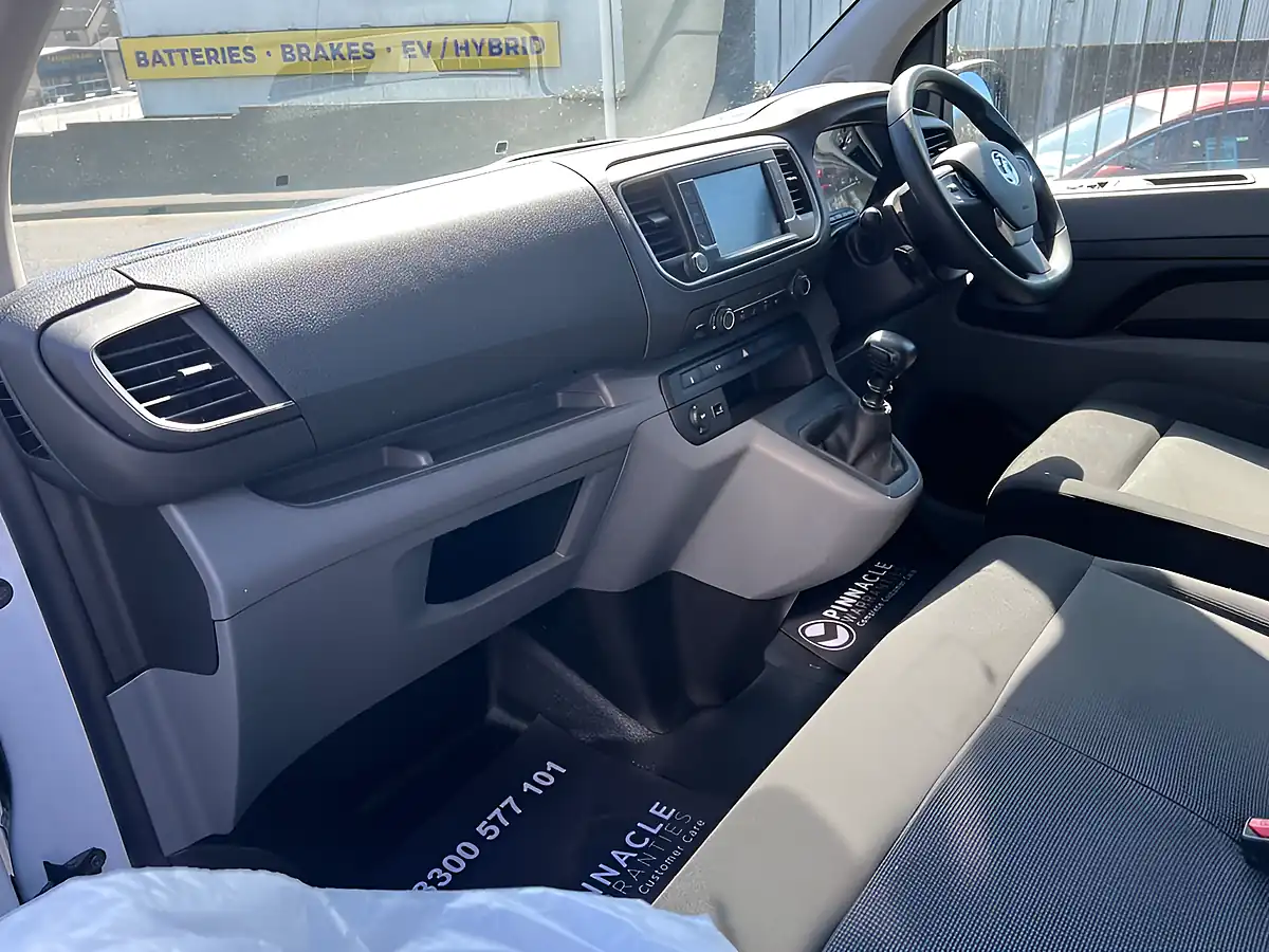 Used 2022 Vauxhall Vivaro Dynamic White - Interior and Exterior details 14