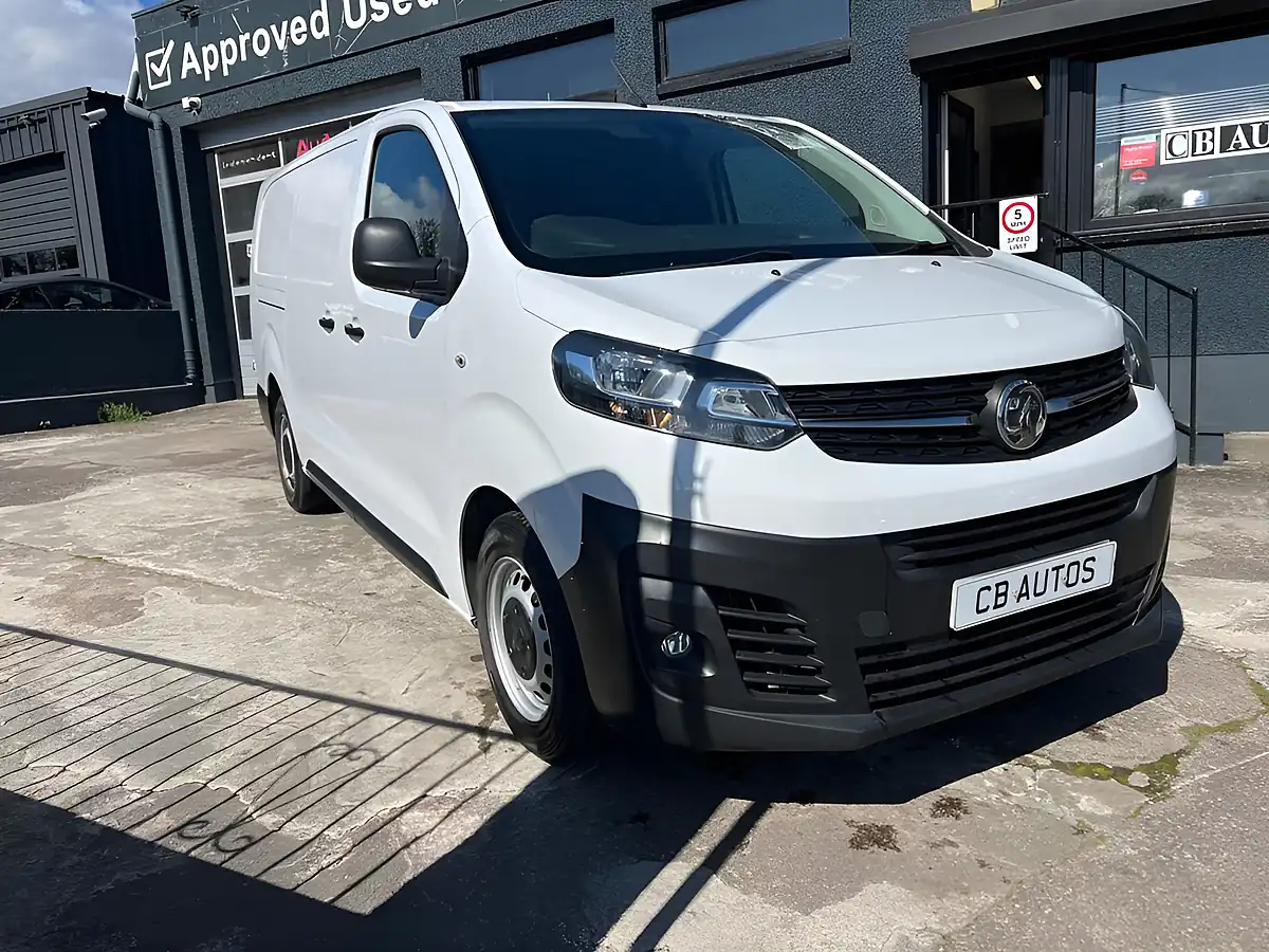 Used 2022 Vauxhall Vivaro Dynamic White - Interior and Exterior details 3