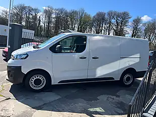 Used 2022 Vauxhall Vivaro Dynamic White - Interior and Exterior details 8