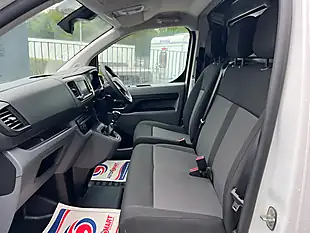 Used 2022 Vauxhall Vivaro Dynamic White - Interior and Exterior details 12