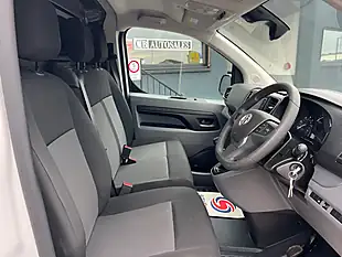 Used 2022 Vauxhall Vivaro Dynamic White - Interior and Exterior details 15