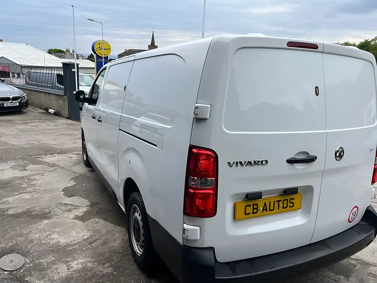 Used 2022 Vauxhall Vivaro Dynamic White - Interior and Exterior details 6