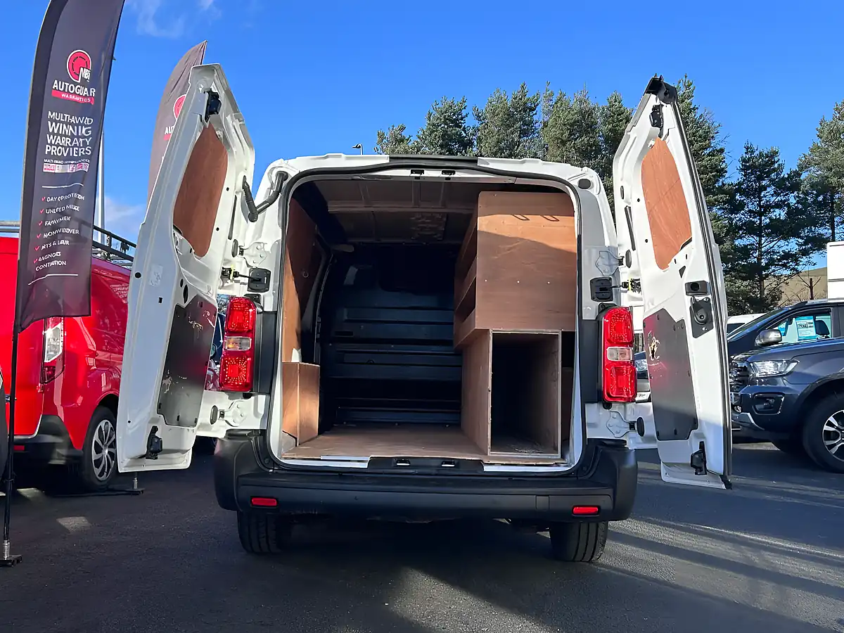 Used 2022 Vauxhall Vivaro Dynamic White - Interior and Exterior details 12