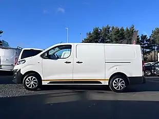 Used 2022 Vauxhall Vivaro Dynamic White - Interior and Exterior details 6