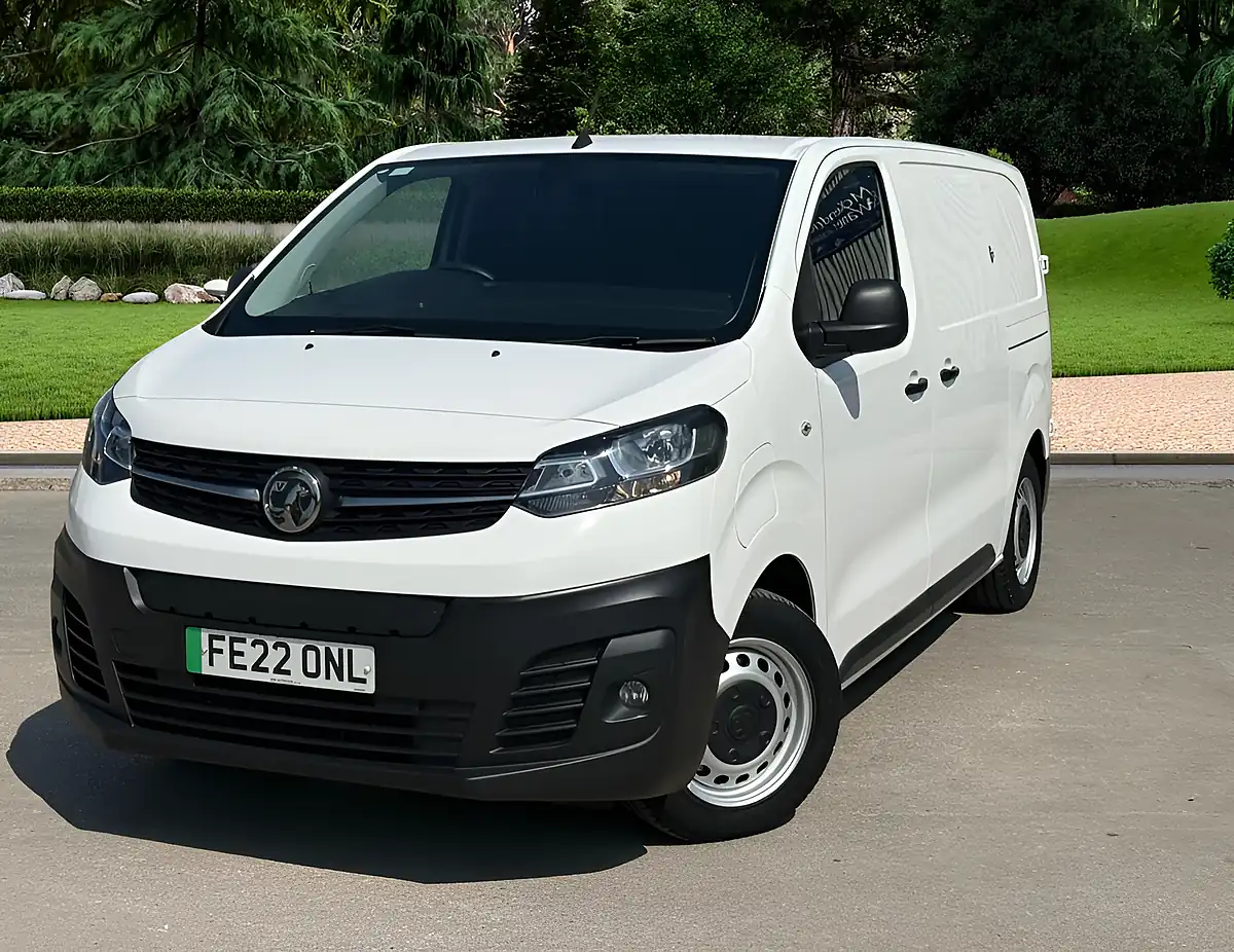 Used 2022 Vauxhall Vivaro Electric Dynamic White - Front View