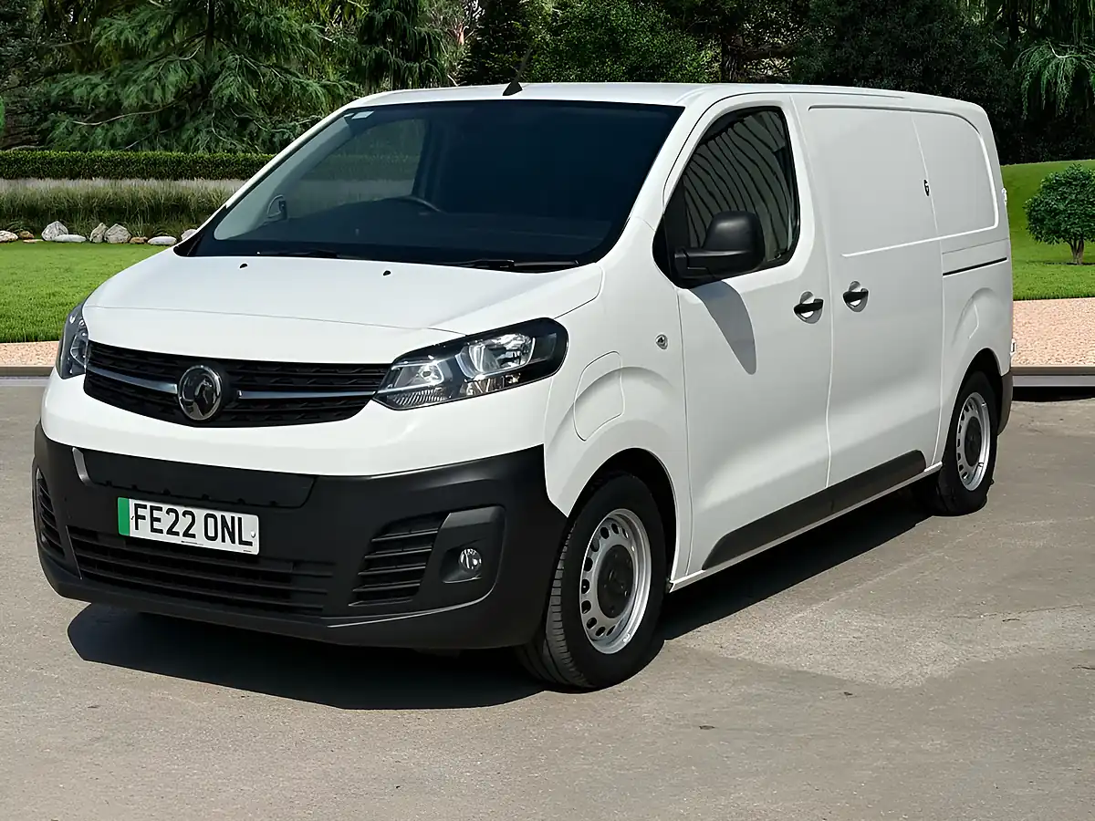 Used 2022 Vauxhall Vivaro Electric Dynamic White - Interior and Exterior details 4