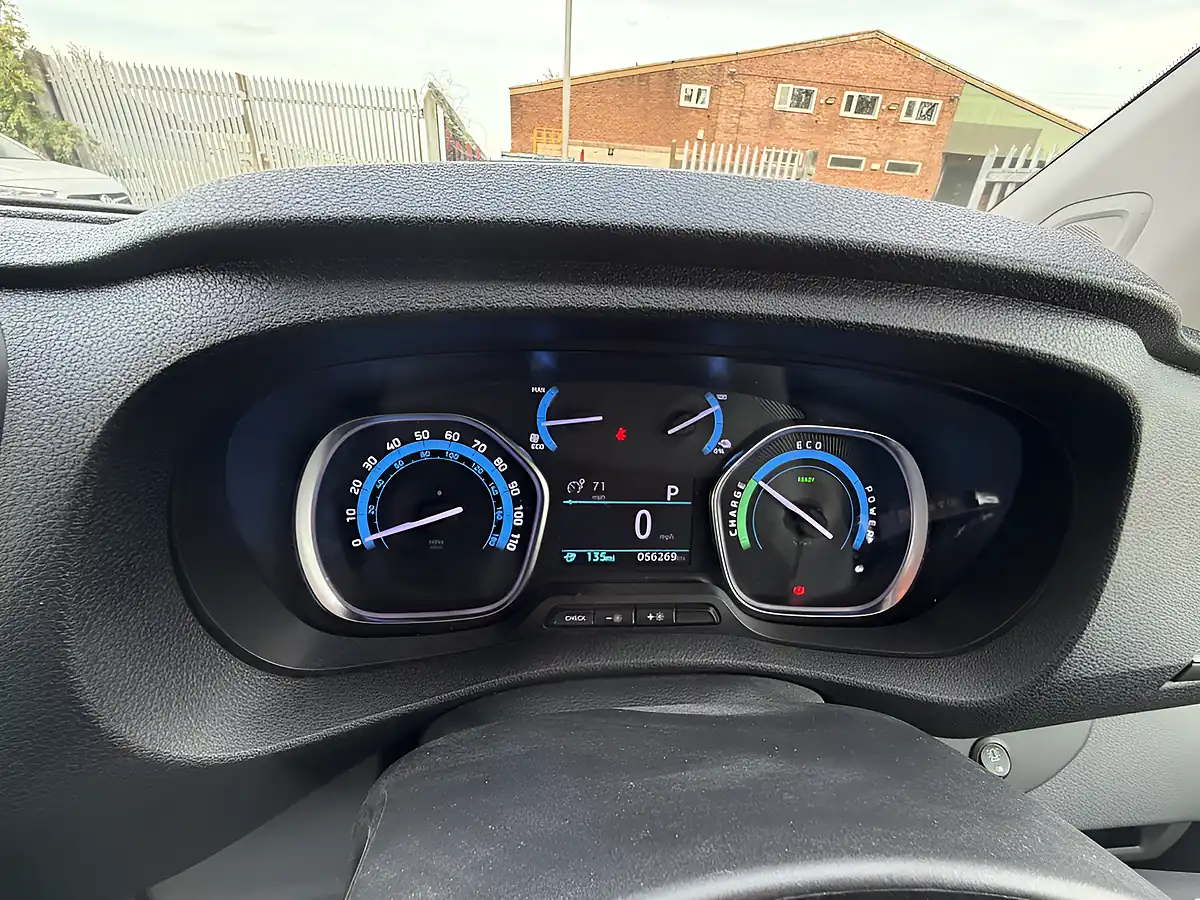 Used 2022 Vauxhall Vivaro L1H1 3100 Dynamic White - Interior and Exterior details 14