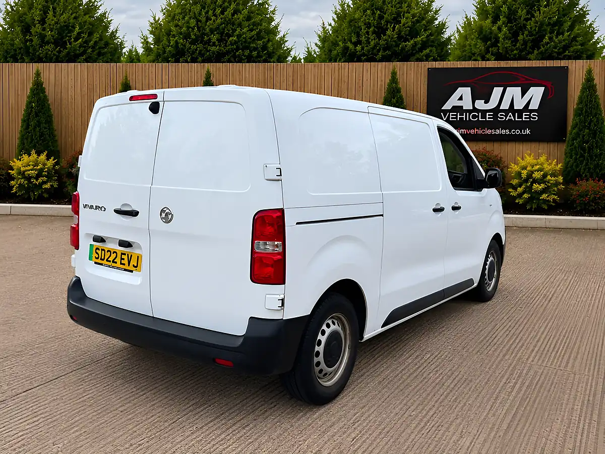 Used 2022 Vauxhall Vivaro L1H1 3100 Dynamic White - Interior and Exterior details 8