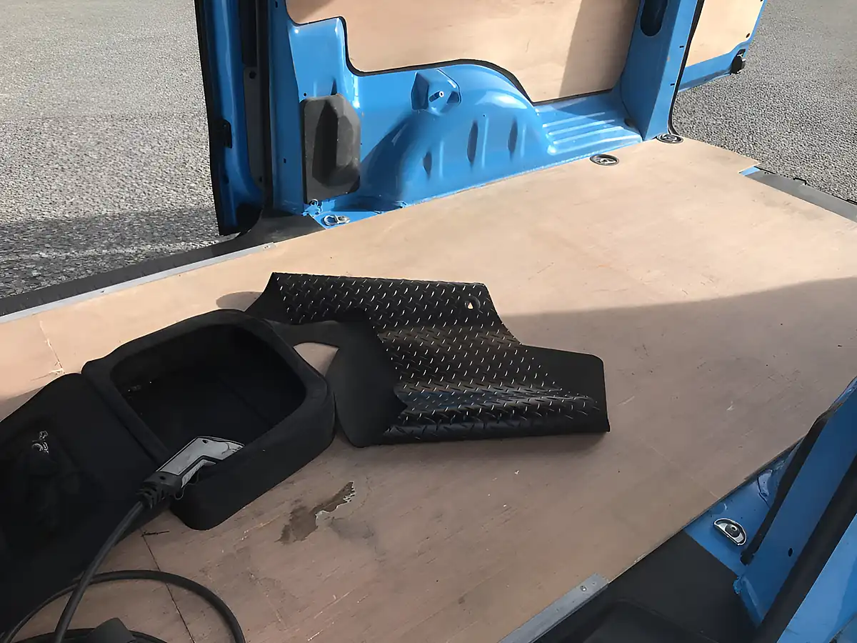 Used 2022 Vauxhall Vivaro L2H1 3100 Dynamic Blue - Interior and Exterior details 13