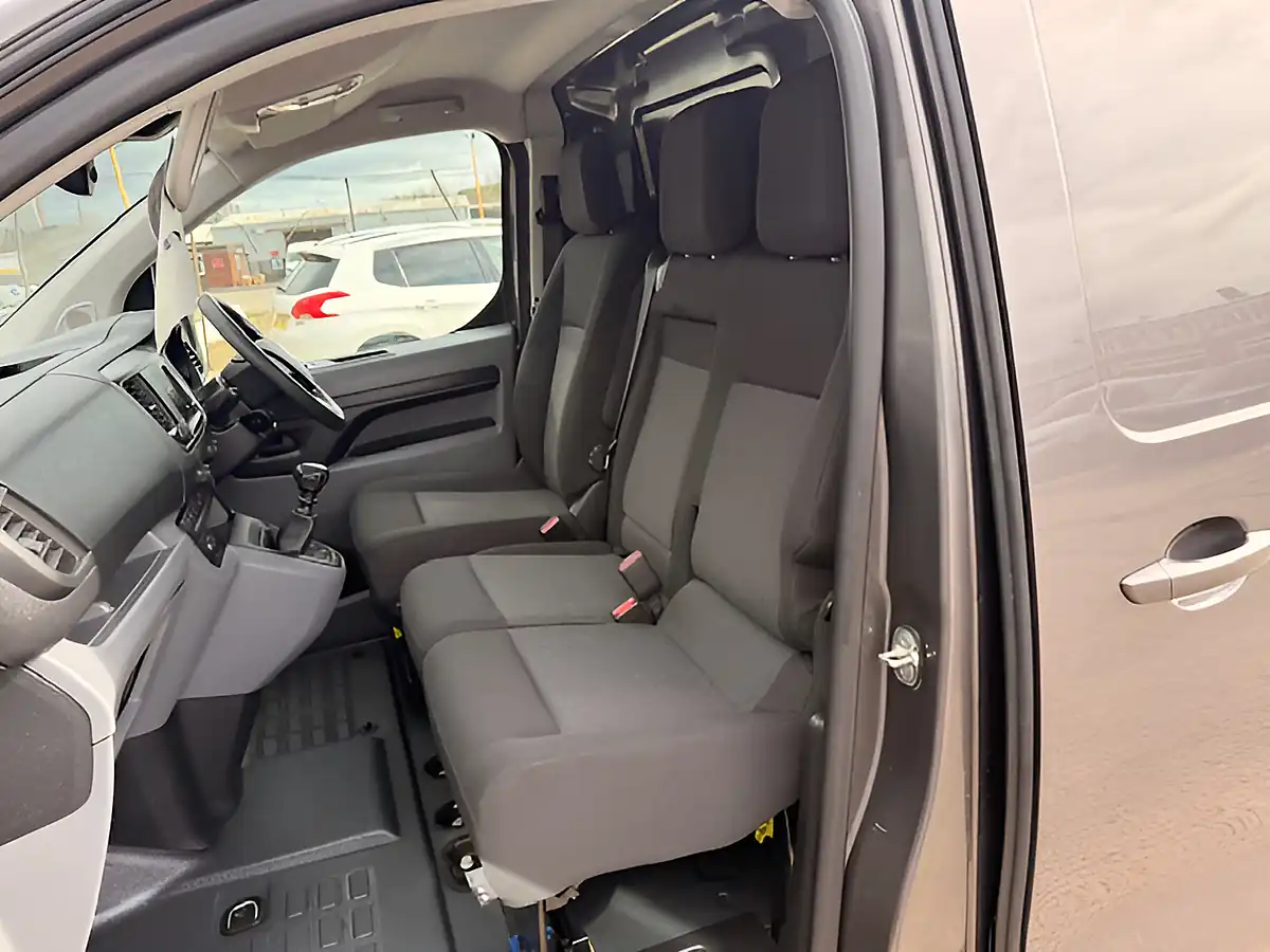 Used 2022 Vauxhall Vivaro Sportive F2700 Grey - Interior and Exterior details 14