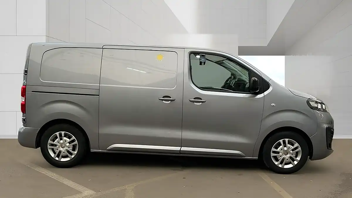 Used 2022 Vauxhall Vivaro Sportive Grey - Interior and Exterior details 4