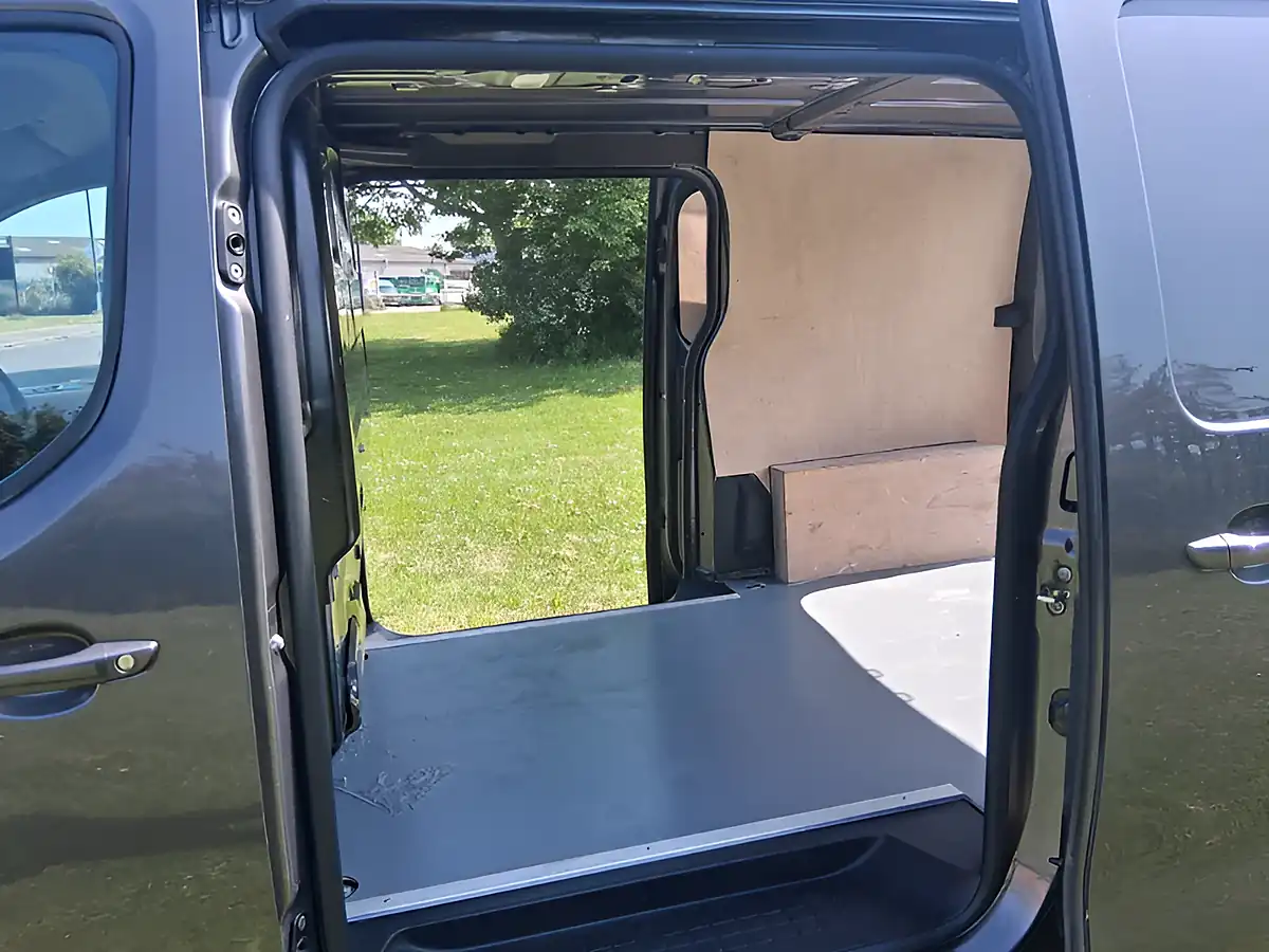 Used 2022 Vauxhall Vivaro Sportive Grey - Interior and Exterior details 10