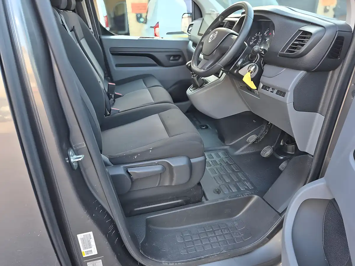 Used 2022 Vauxhall Vivaro Sportive Grey - Interior and Exterior details 2