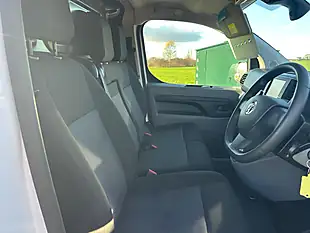 Used 2022 Vauxhall Vivaro Sportive L1 H1 White - Interior and Exterior details 10