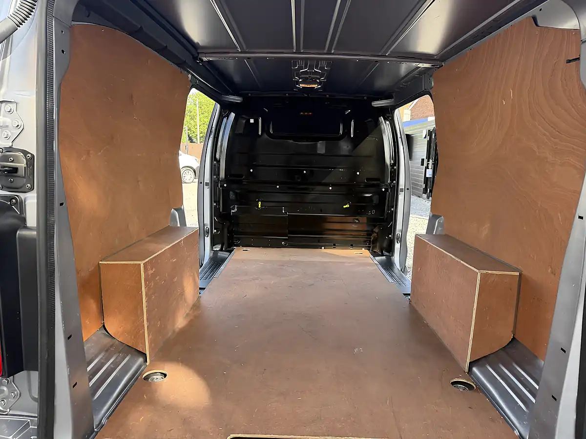 Used 2022 Vauxhall Vivaro Sportive L2 H1 Grey - Interior and Exterior details 14