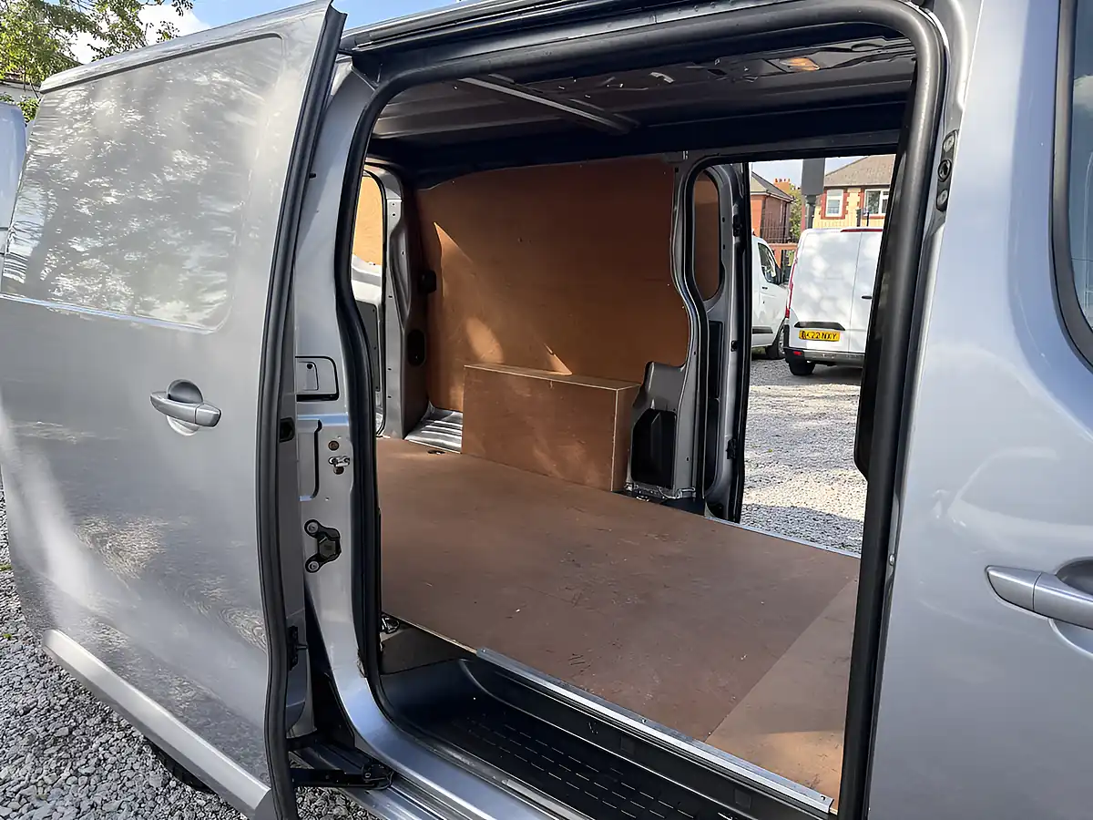 Used 2022 Vauxhall Vivaro Sportive L2 H1 Grey - Interior and Exterior details 15