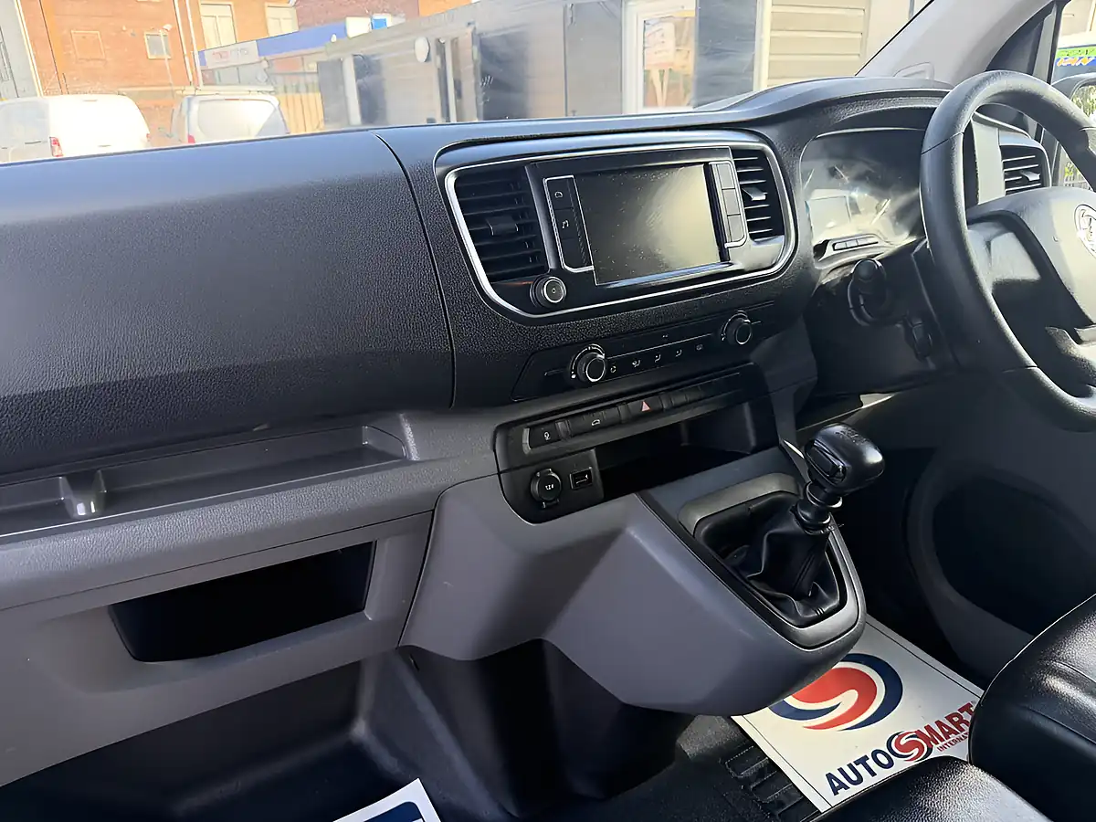 Used 2022 Vauxhall Vivaro Sportive L2 H1 Grey - Interior and Exterior details 19
