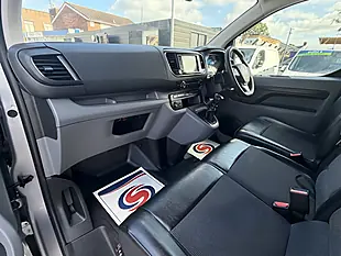 Used 2022 Vauxhall Vivaro Sportive L2 H1 Grey - Interior and Exterior details 4