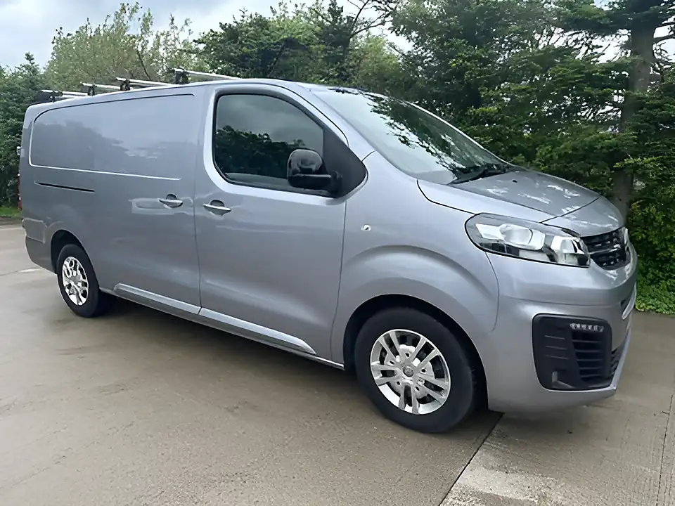 Used 2022 Vauxhall Vivaro Sportive L2 H1 - Interior and Exterior details 5