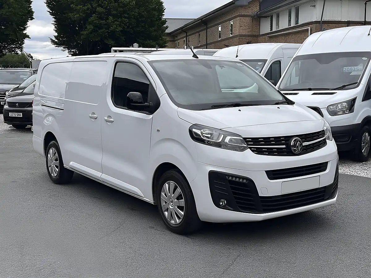 Used 2022 Vauxhall Vivaro Sportive L2 H1 Kaolin White (brilliant) - Interior and Exterior details 6