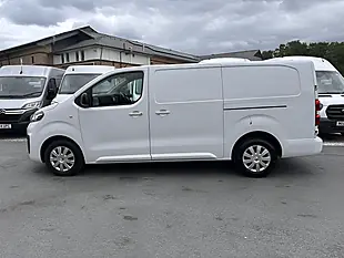 Used 2022 Vauxhall Vivaro Sportive L2 H1 Kaolin White (brilliant) - Interior and Exterior details 9