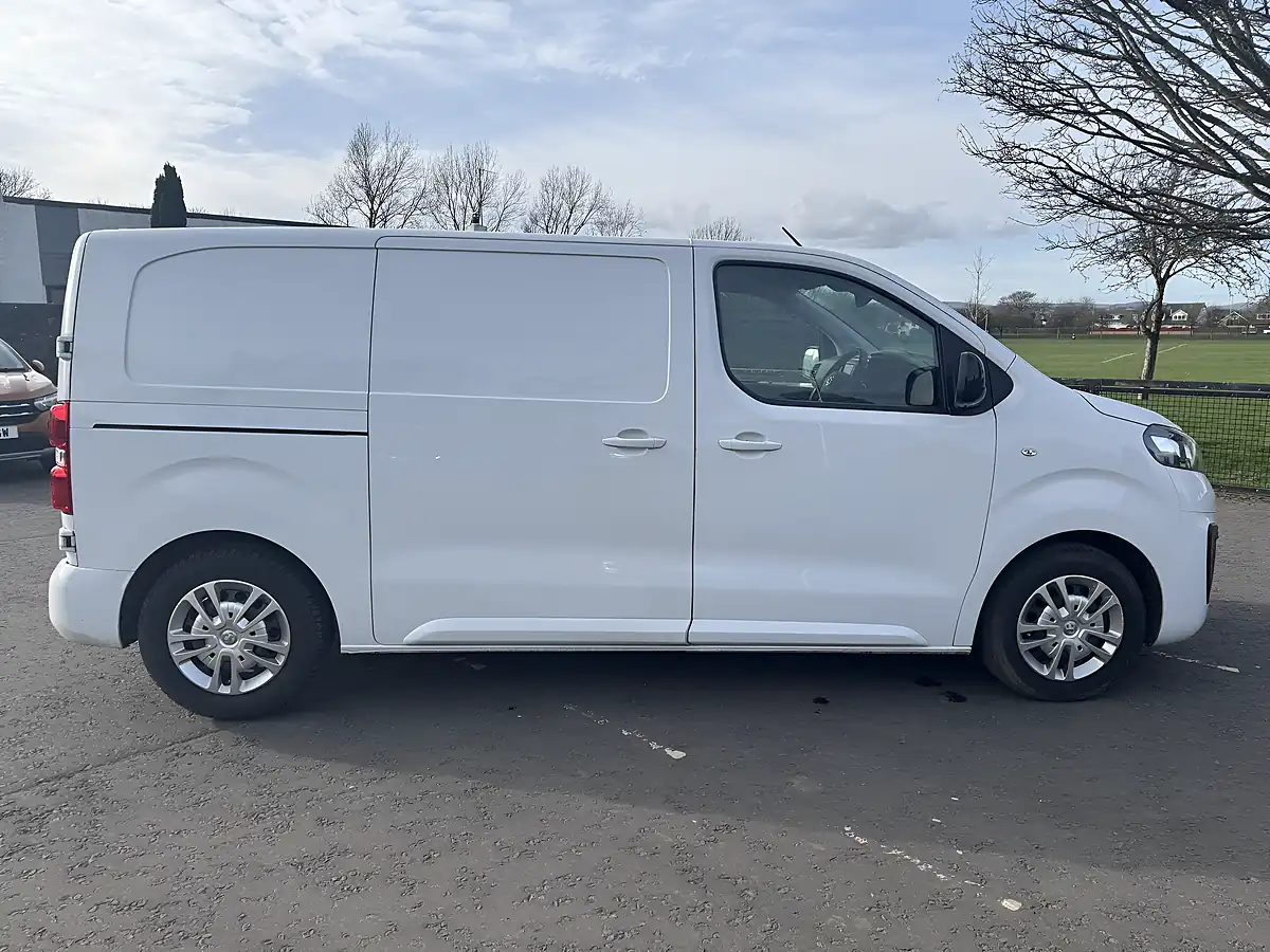 Used 2022 Vauxhall Vivaro Sportive White - Interior and Exterior details 8