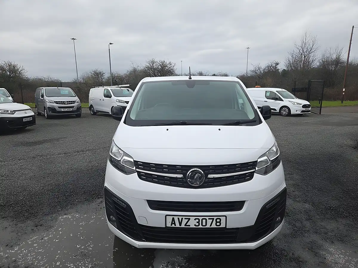 Used 2022 Vauxhall Vivaro Sportive White - Interior and Exterior details 17
