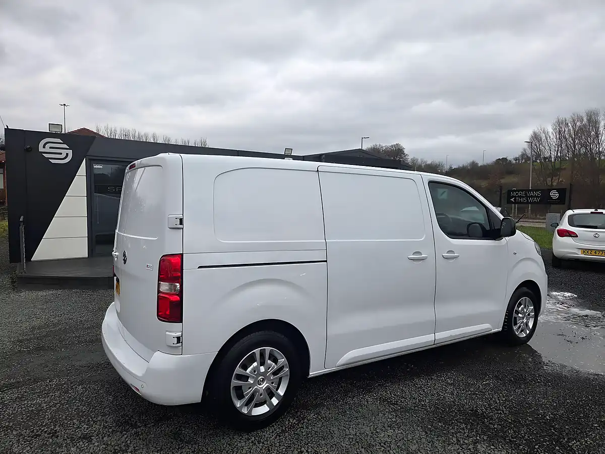 Used 2022 Vauxhall Vivaro Sportive White - Interior and Exterior details 7
