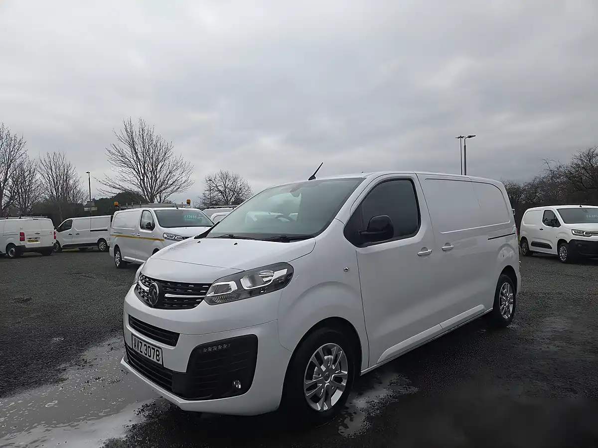 Used 2022 Vauxhall Vivaro Sportive White - Interior and Exterior details 9